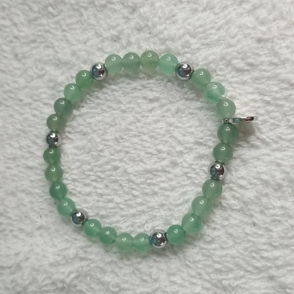 Jade beaded bracelet